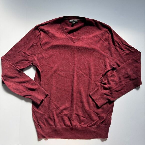 Banana Republic Maroon Red V-Neck Sweater Size Medium - Picture 2 of 7